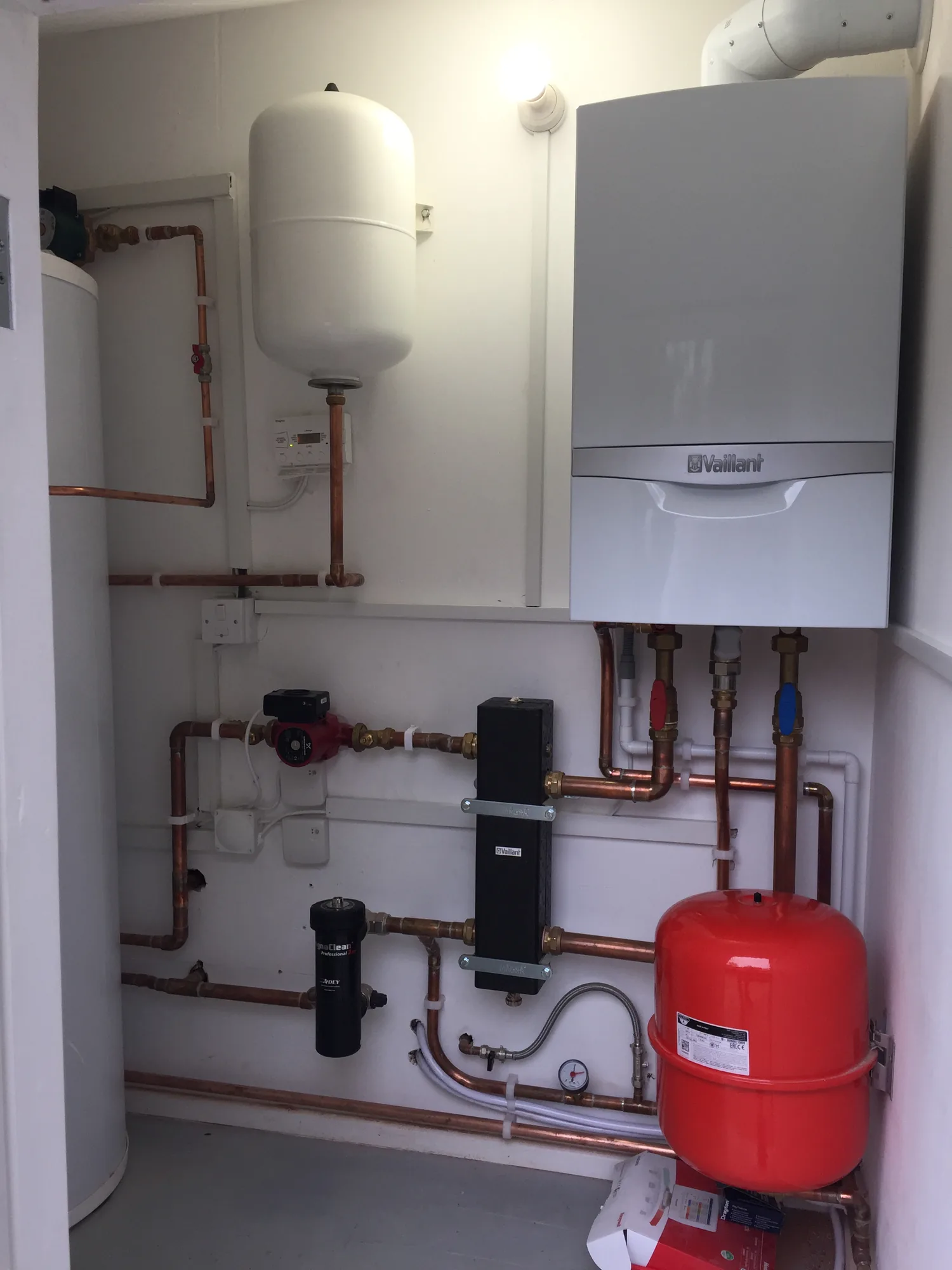 Boiler benchmark certificate completed and signed